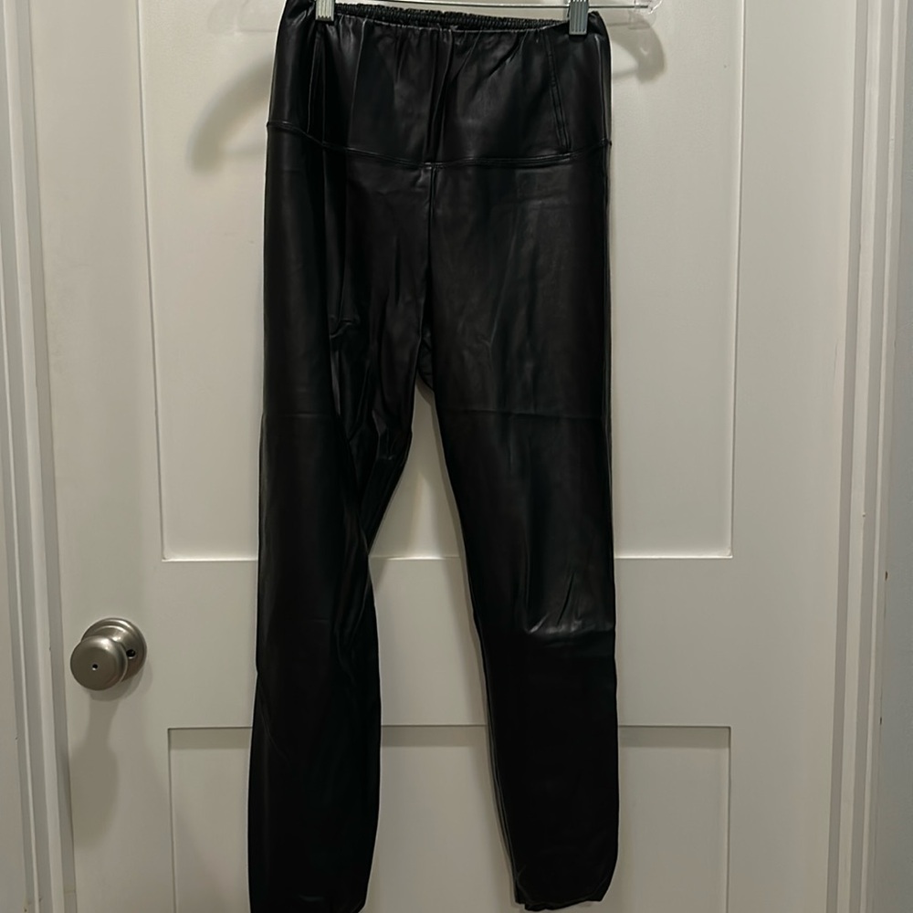Aritzia Wilfred Free Daria Pant